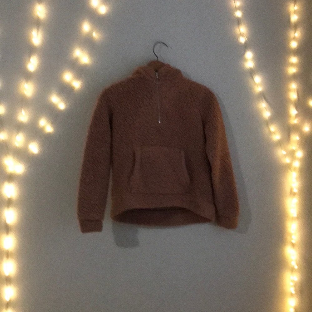 Women's fuzzy perka